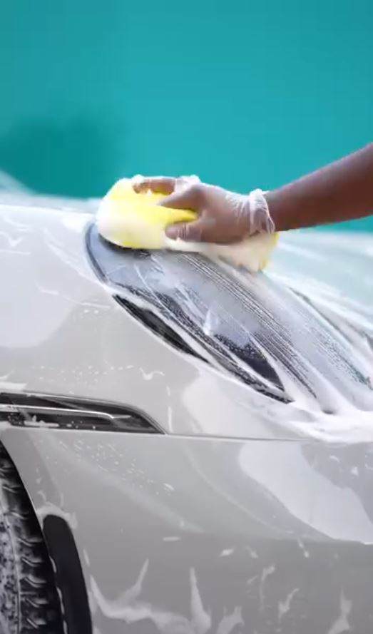 Wiper Car Wash mobile van at night